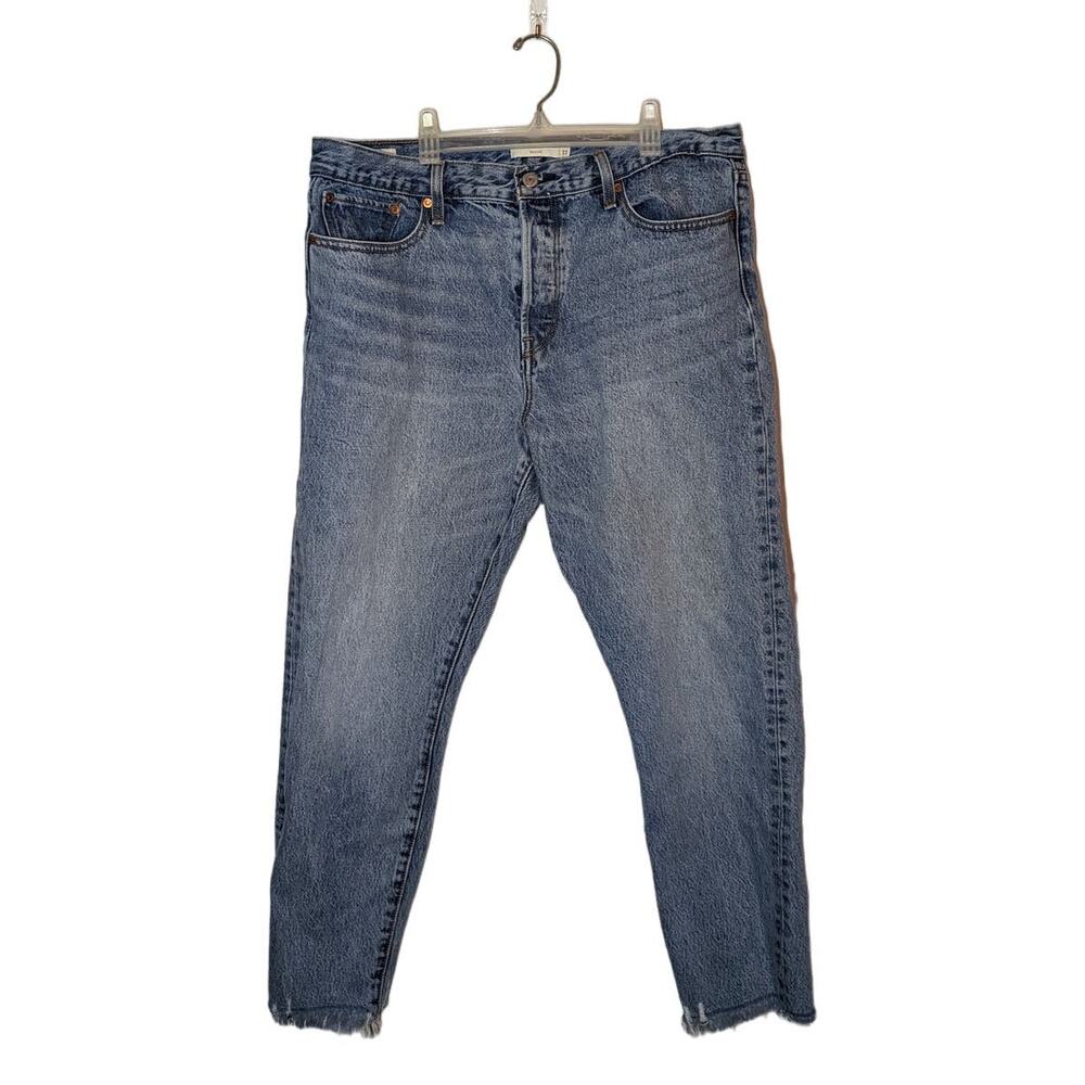 Levi's Wedgie Straight Leg jeans with Button Fly
